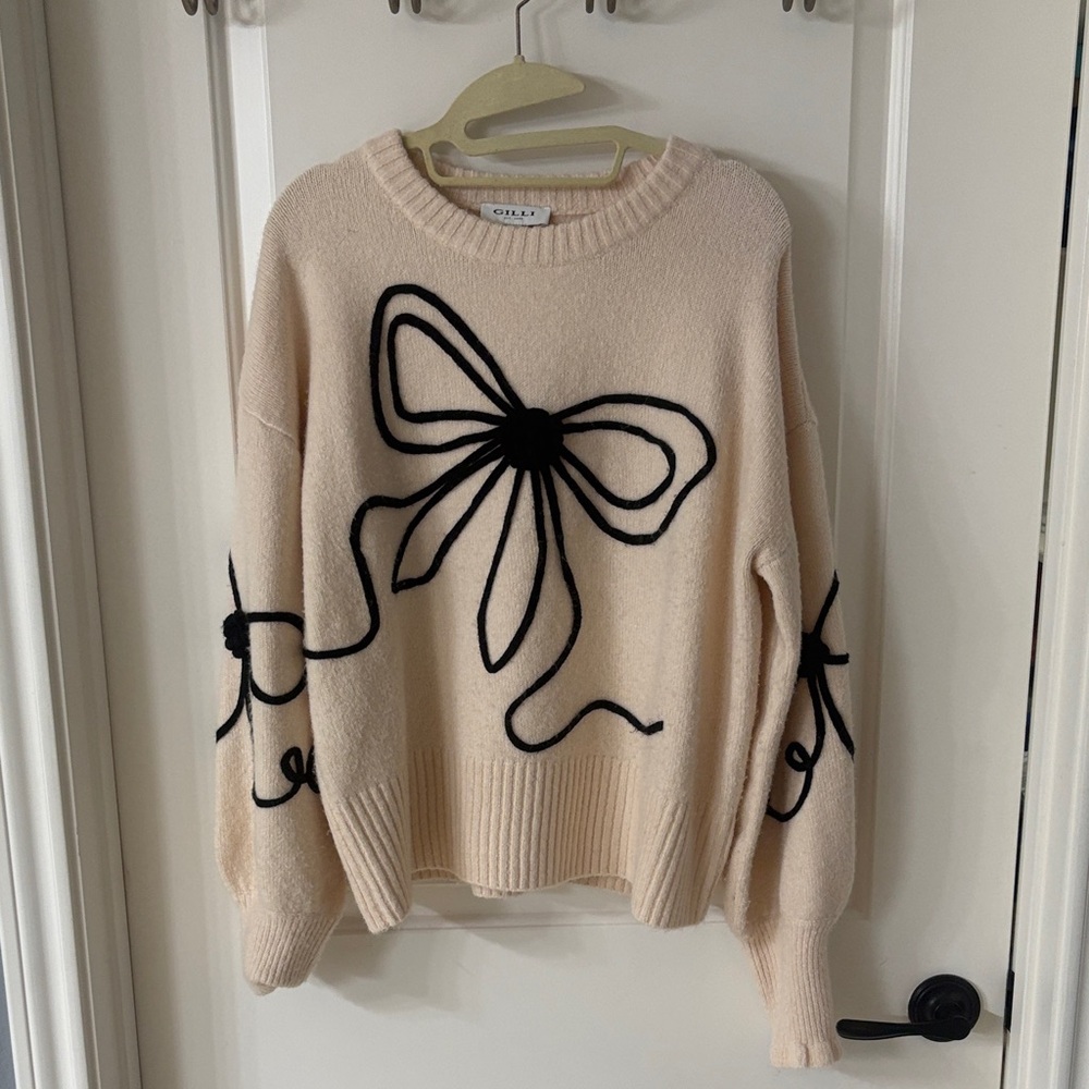 Gilli Cream Sweater with Black Bow Design